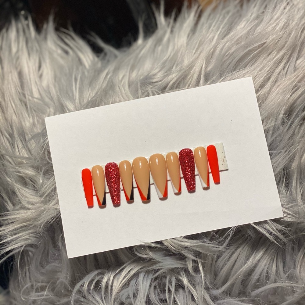 Nude & Red Press on Nails